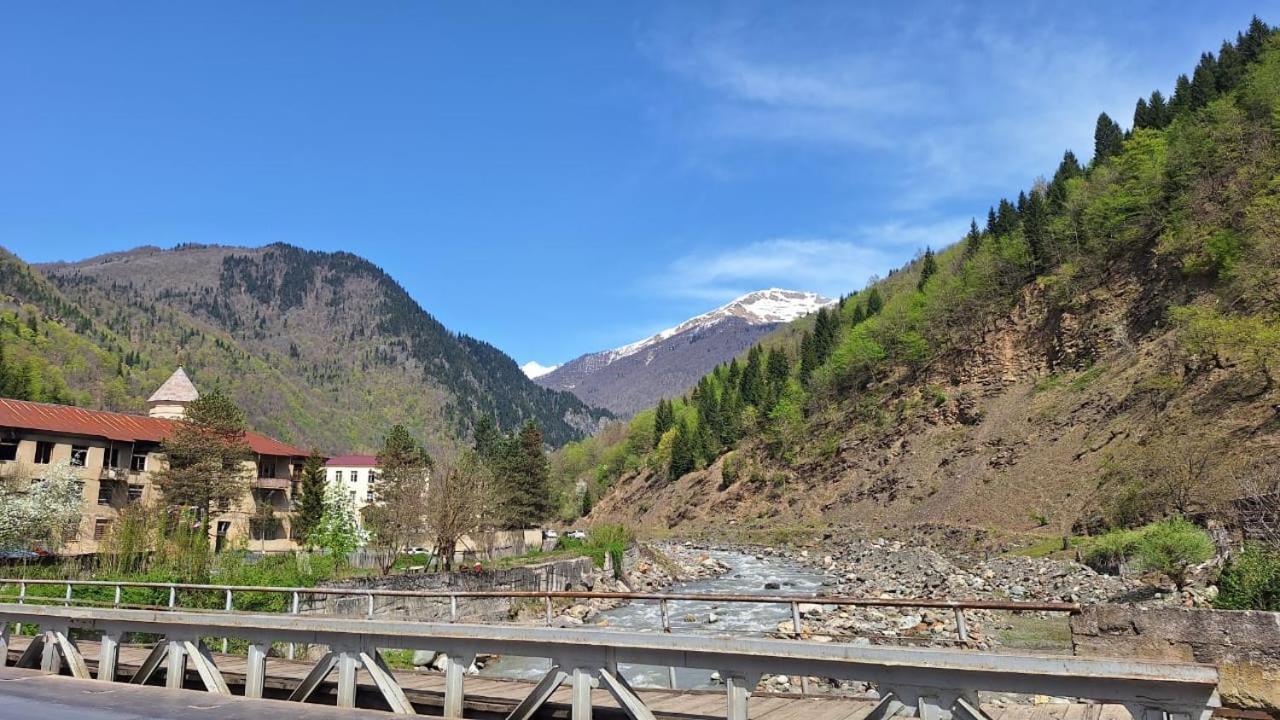 Guest House "Svaneti" Lentekhi 外观 照片