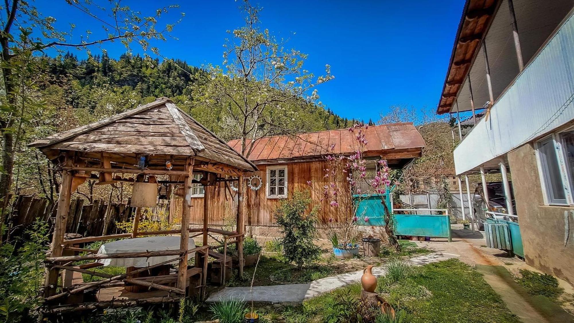 Guest House "Svaneti" Lentekhi 外观 照片