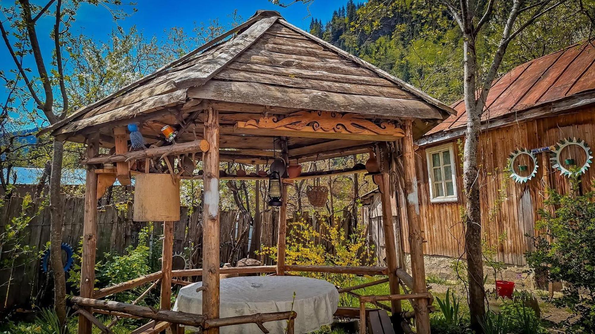 Guest House "Svaneti" Lentekhi 外观 照片